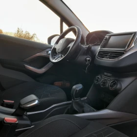 Peugeot 2008 1.6 Active, снимка 6