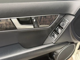 Mercedes-Benz C 250 4MATIC* Sedan* Автокредит* (Цена до БГ) - 9999 € / 19556.34 лв. - 40142654 14