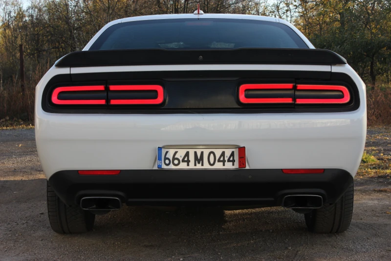 Dodge Challenger R/T, снимка 6 - Автомобили и джипове - 47580981