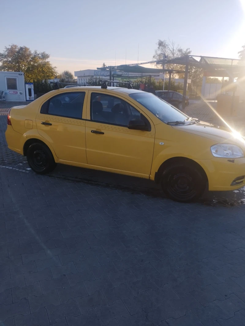 Chevrolet Aveo, снимка 5 - Автомобили и джипове - 47737534