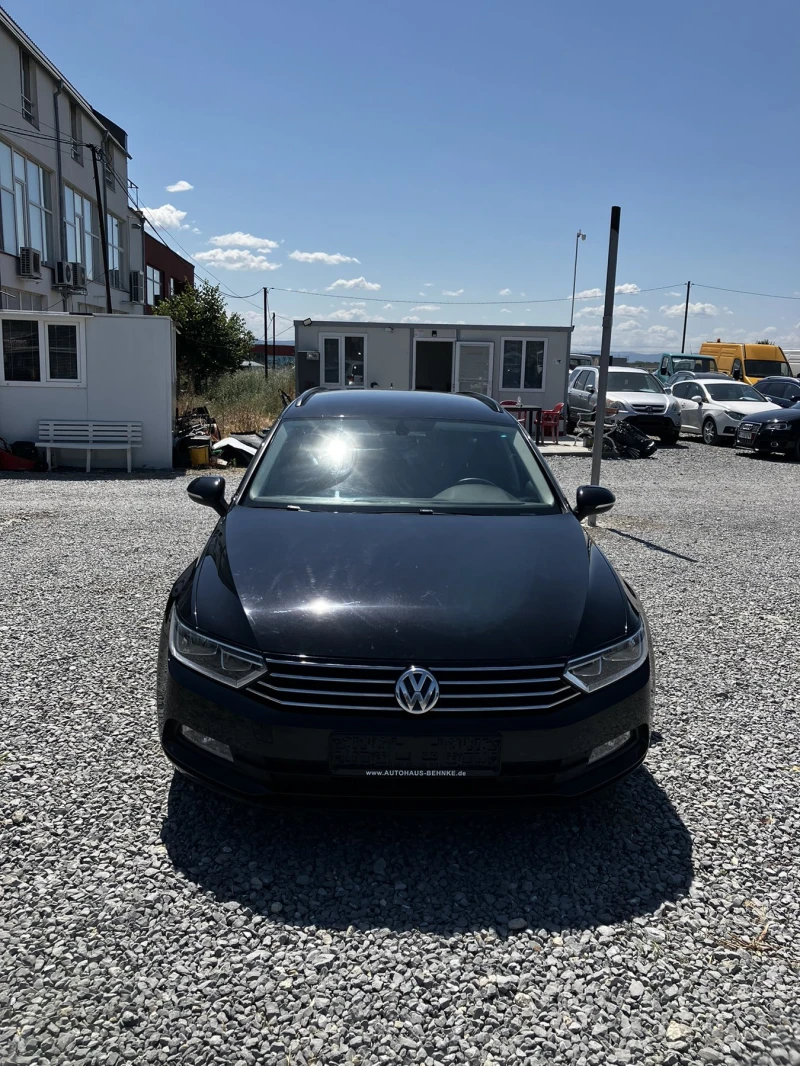 VW Passat 1.6 TDI R line, снимка 1 - Автомобили и джипове - 48281841