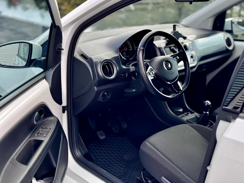 VW Up Заводска гаранция, снимка 6 - Автомобили и джипове - 50429659