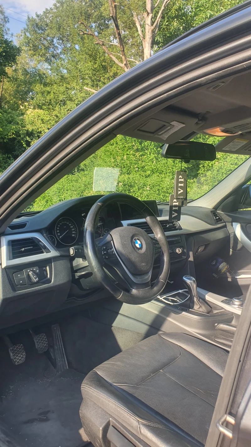 BMW 320, снимка 15 - Автомобили и джипове - 52657459