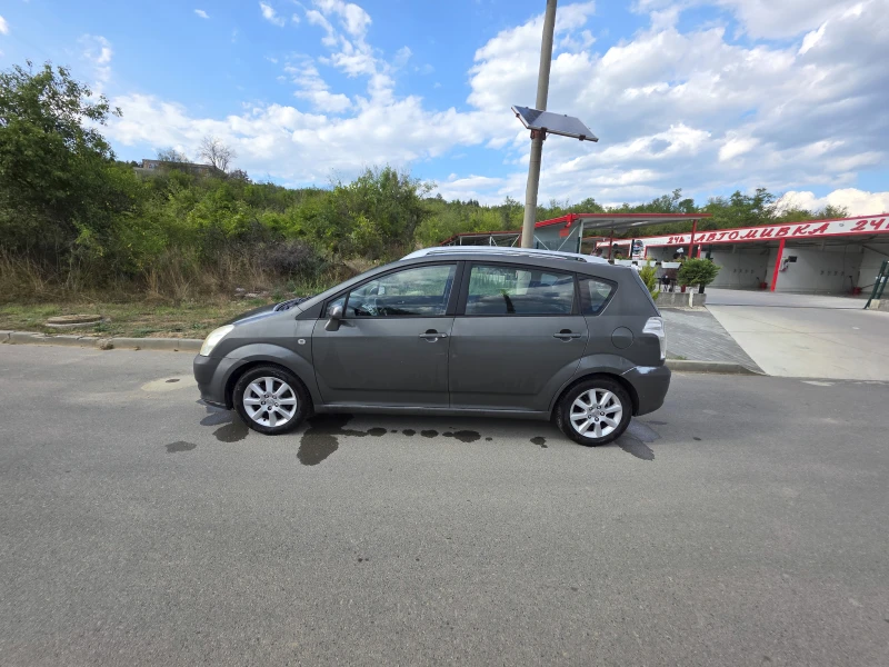 Toyota Corolla verso, снимка 4 - Автомобили и джипове - 51593438