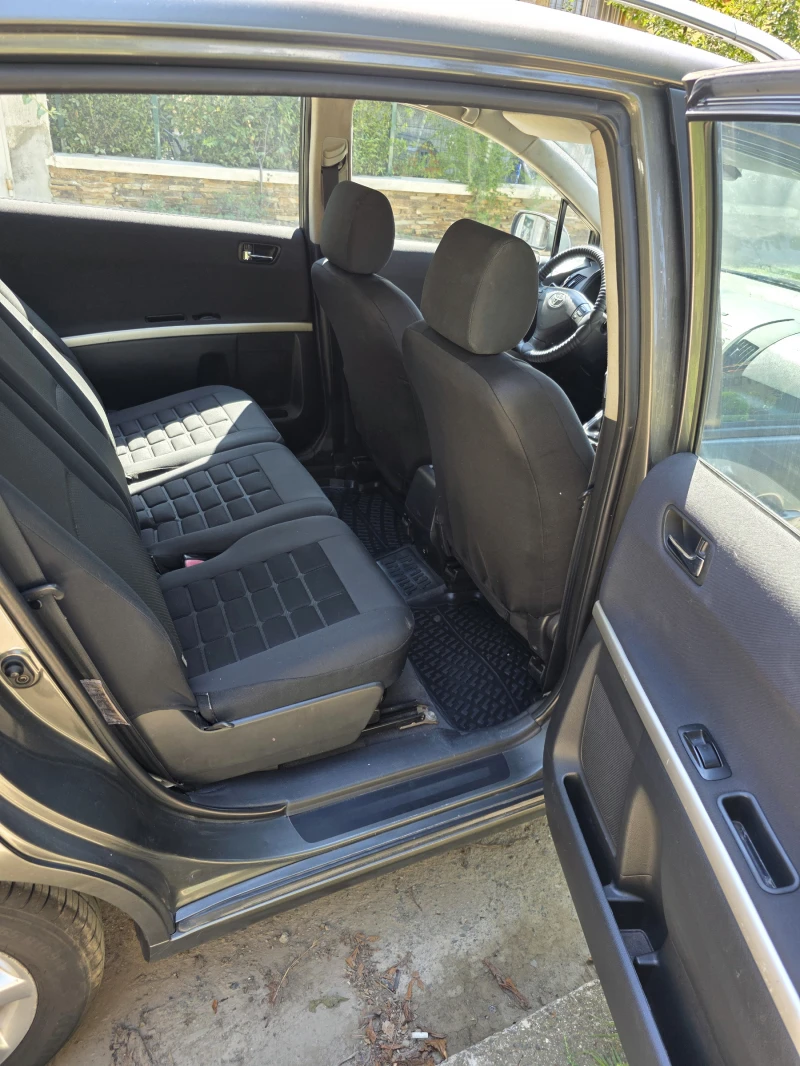 Toyota Corolla verso, снимка 13 - Автомобили и джипове - 51593438