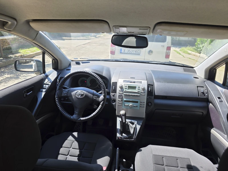 Toyota Corolla verso, снимка 9 - Автомобили и джипове - 51593438