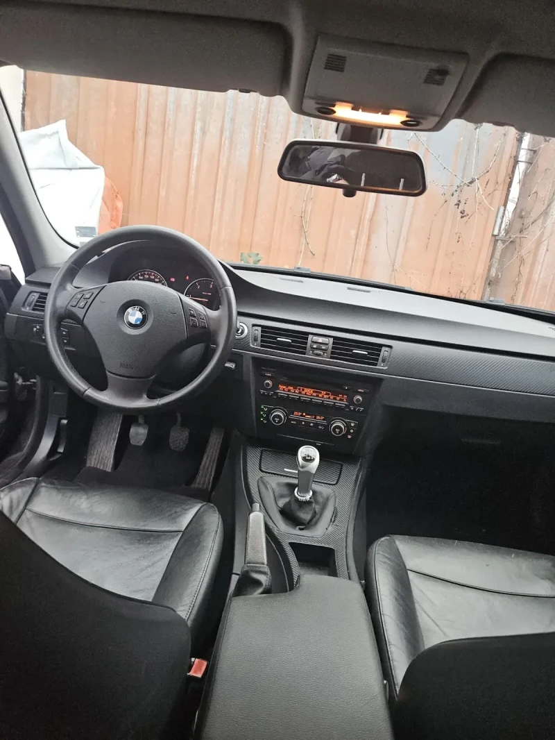 BMW 320, снимка 4 - Автомобили и джипове - 52646055