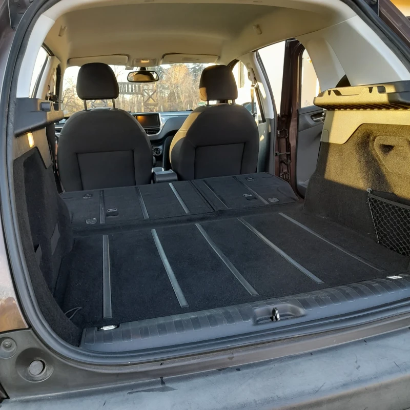 Peugeot 2008 1.6 Active, снимка 11 - Автомобили и джипове - 52794193