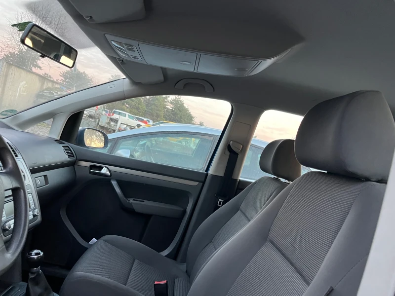 VW Touran 1.9TDI, снимка 7 - Автомобили и джипове - 52825274