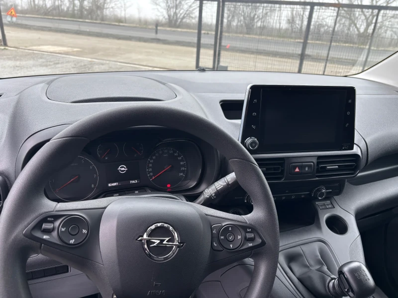 Opel Combo 1.5 HDI 2024г20хил.км., снимка 6 - Автомобили и джипове - 52827383