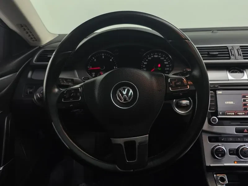 VW CC 2.0 Tdi Bluemotion 4Motion, снимка 13 - Автомобили и джипове - 56389117