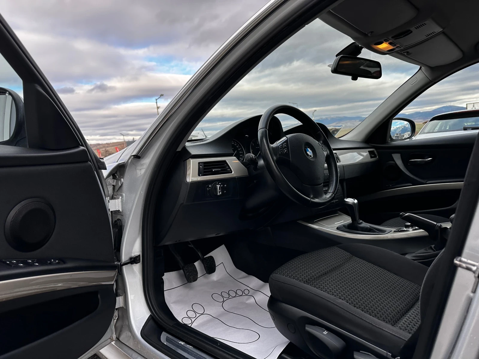 BMW 320 2.0D-LED-КЛИМАТРОНИК-НАВИ-FULL-NEW-TOP - изображение 8