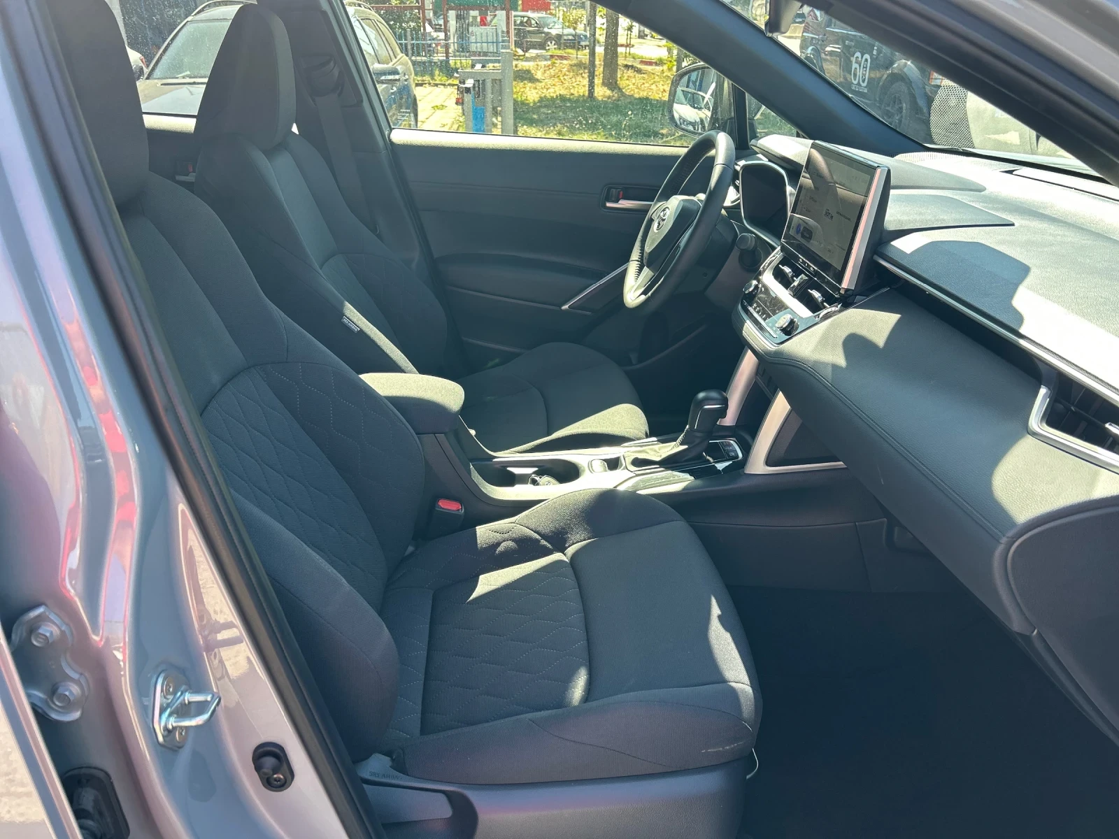 Toyota Corolla Cross HYBRID EURO6E | Mobile.bg   12