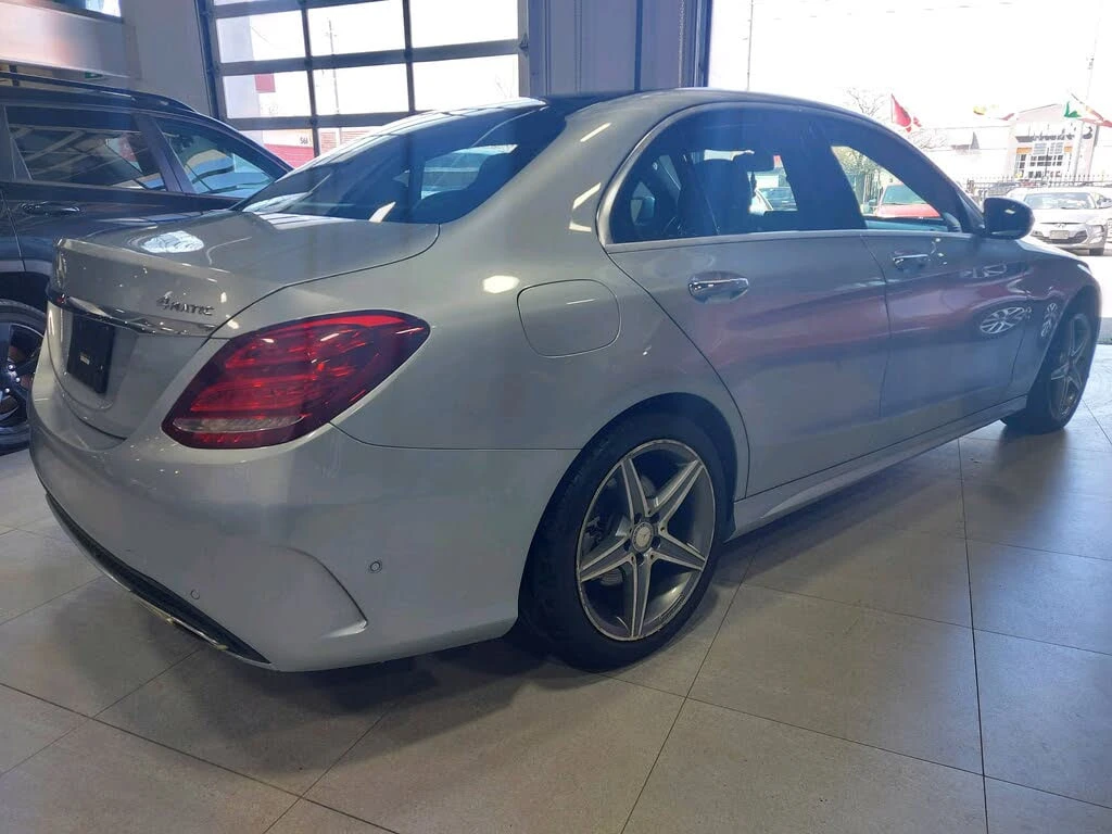 Mercedes-Benz C 300 * АВТО КРЕДИТ* ЦЕНА ДО БГ * СЕРВИЗНА ИСТОРИЯ *  - изображение 8