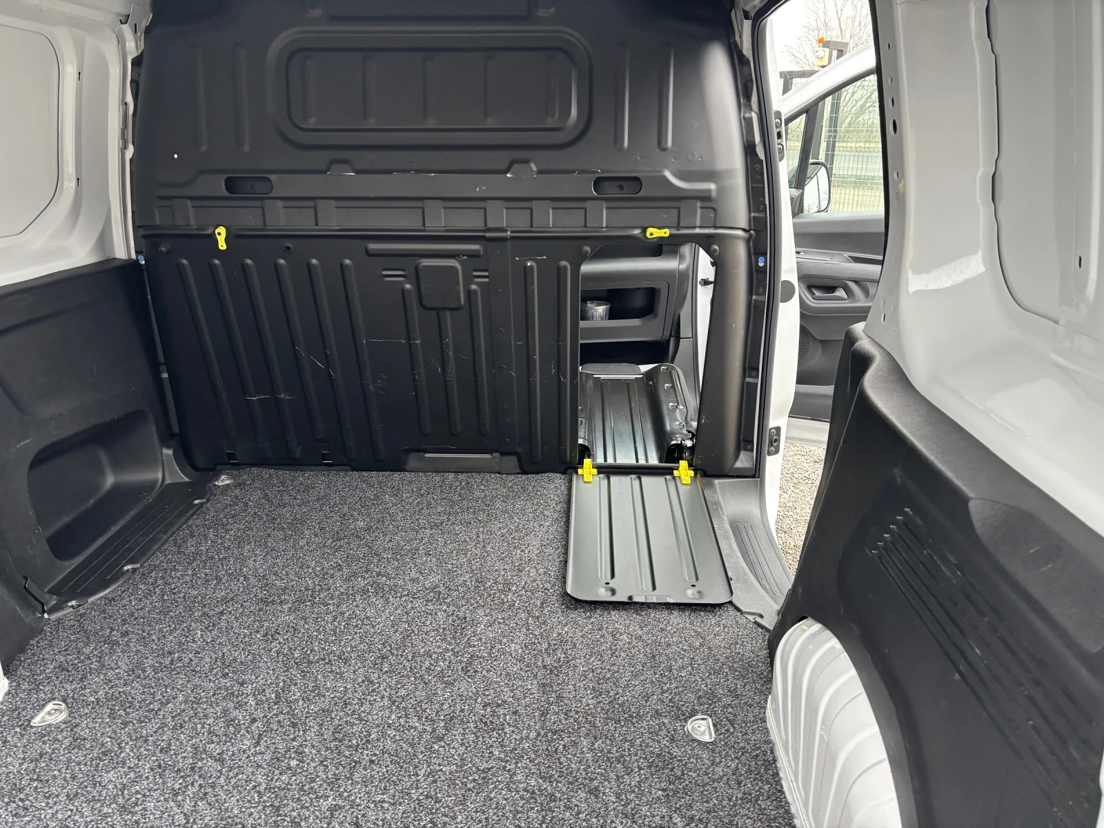 Opel Combo 1.5 HDI 2024�20���.��. | Mobile.bg � ����������� 13