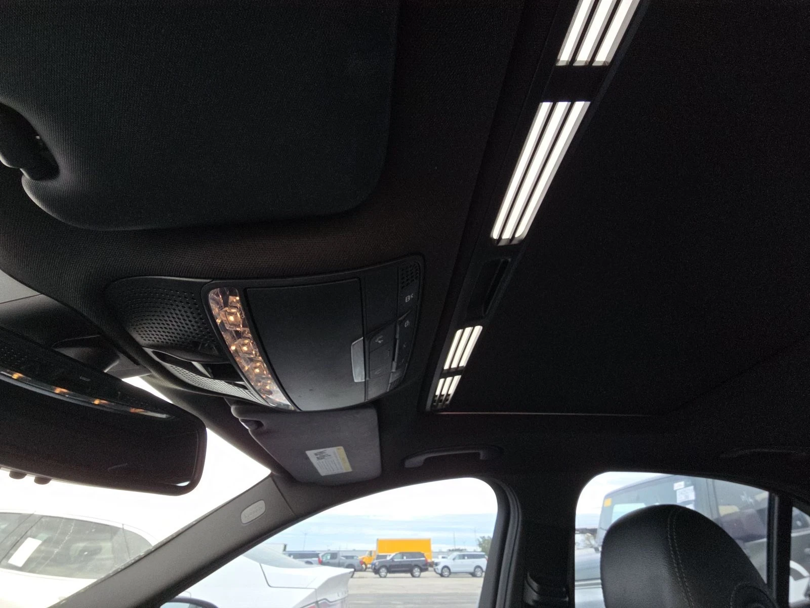 Mercedes-Benz C 300 AMG �����| ��� ����| Blind Spot Assist| BURMESTER | Mobile.bg � ����������� 14