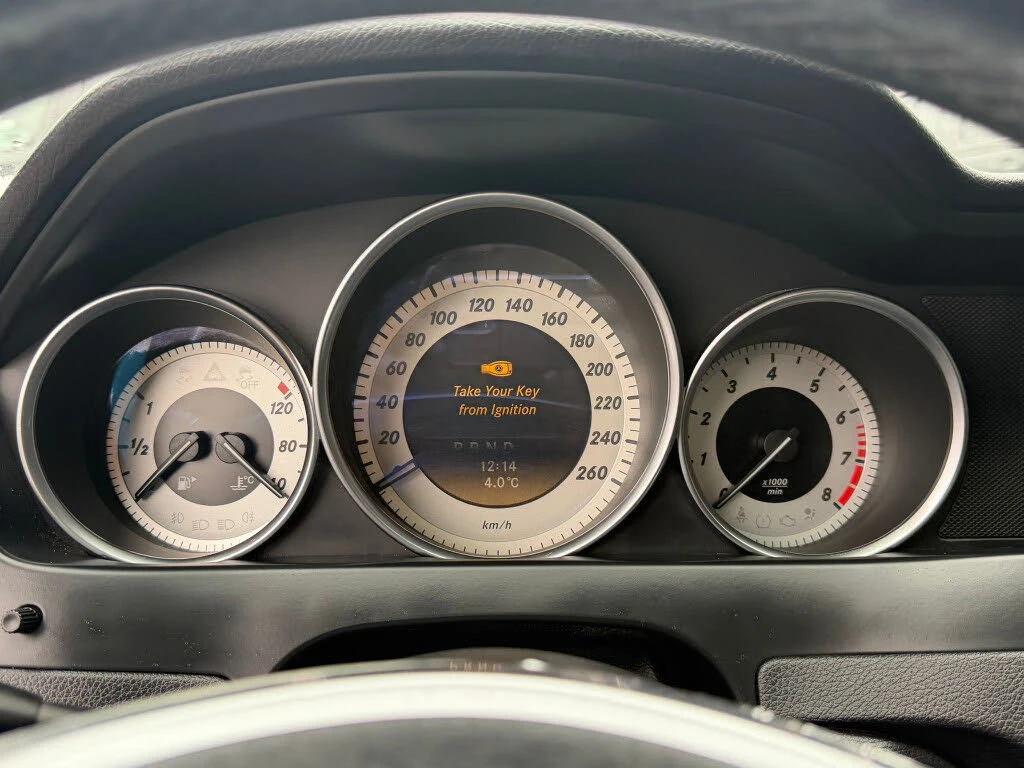 Mercedes-Benz C 250 4MATIC* Sedan* Автокредит* (Цена до БГ) - изображение 8