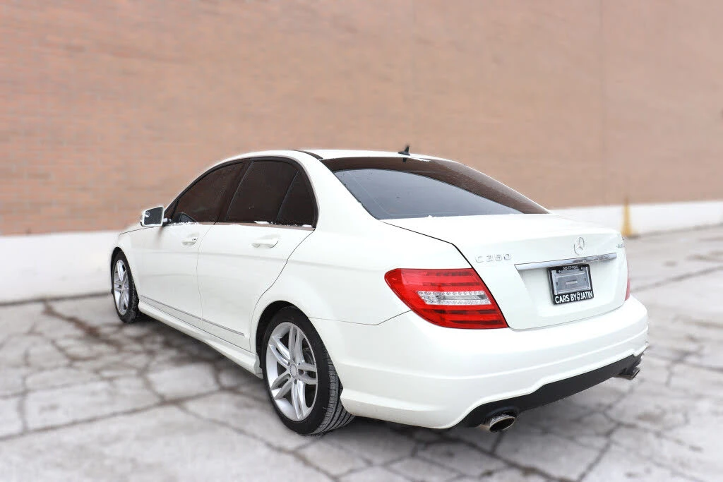 Mercedes-Benz C 250 4MATIC* Sedan* Автокредит* (Цена до БГ) - изображение 3