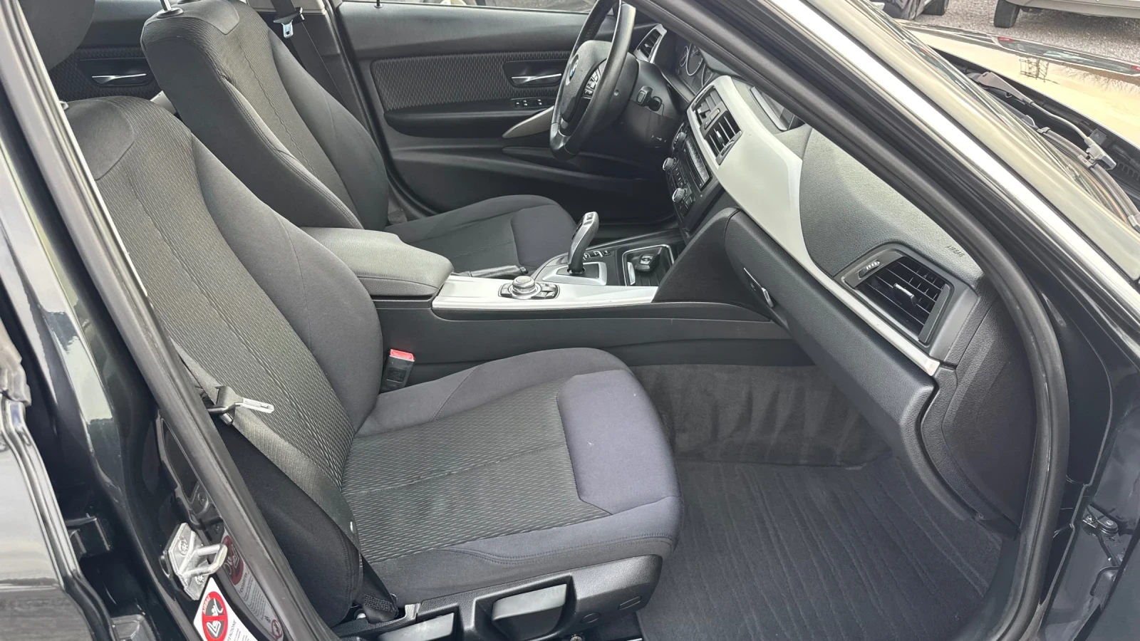 BMW 320 X-drive, снимка 14 - Автомобили и джипове - 53710413