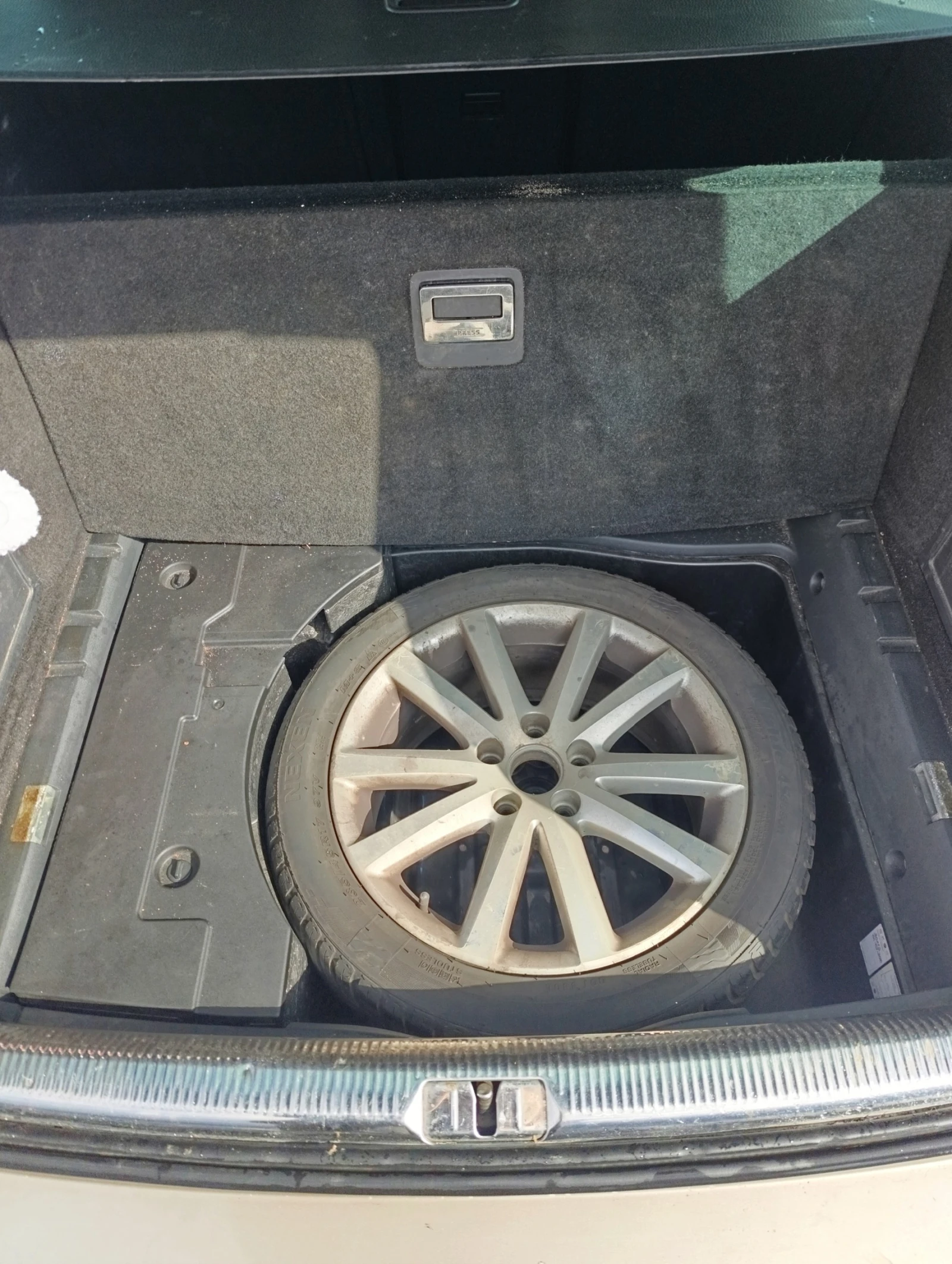 VW Passat, снимка 10 - Автомобили и джипове - 54102035