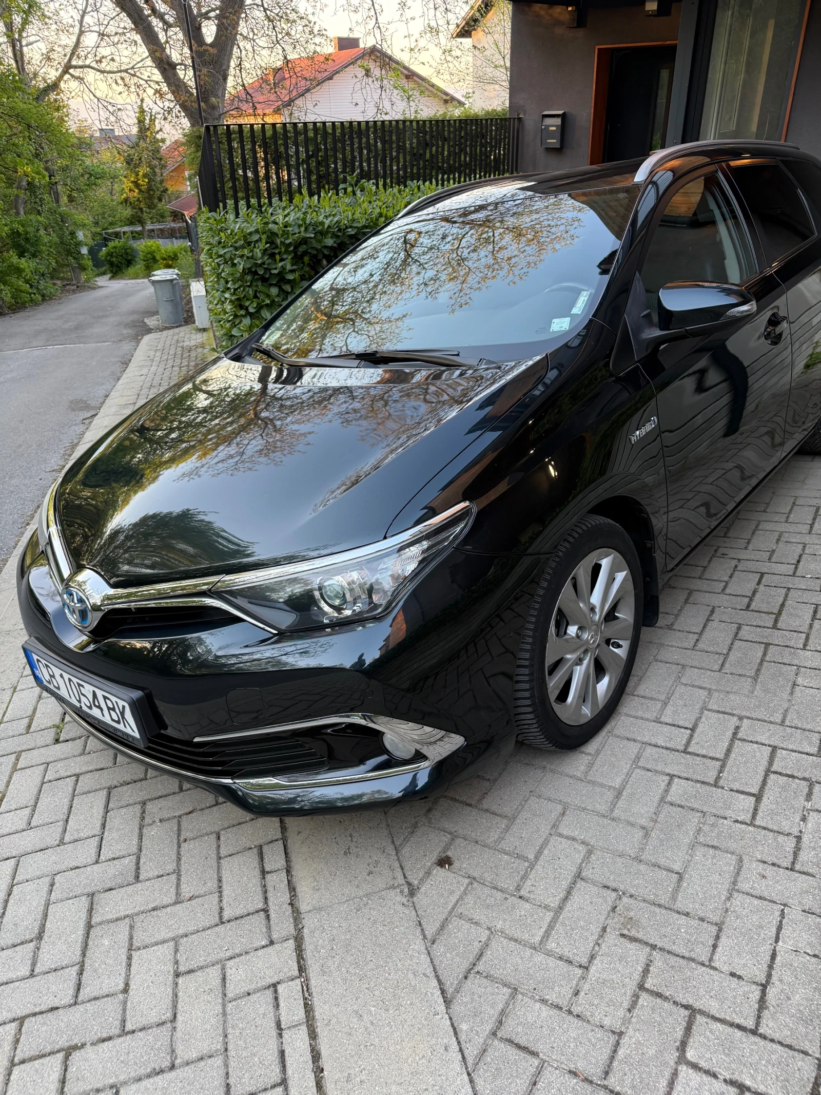 Toyota Auris Toyota auris tauring sport hybrid, снимка 4 - Автомобили и джипове - 54459776