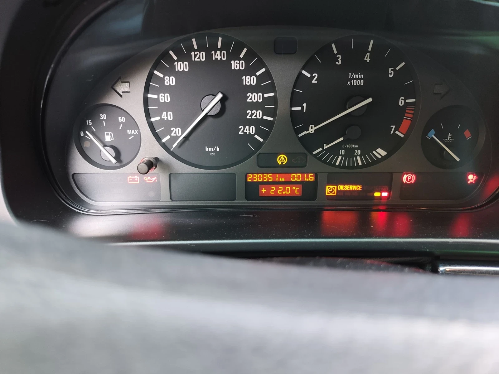 BMW 520 520i, снимка 10 - Автомобили и джипове - 54752868