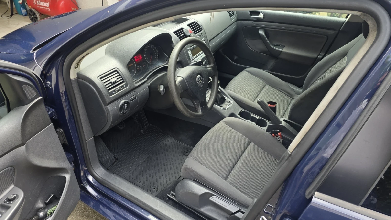 VW Golf, снимка 6 - Автомобили и джипове - 54752757