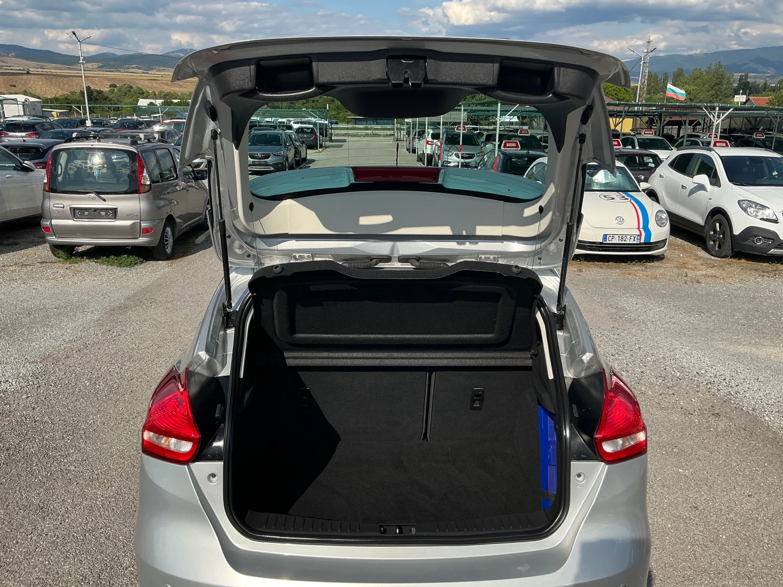 Ford Focus 1.5 TDCI, снимка 10 - Автомобили и джипове - 55399997