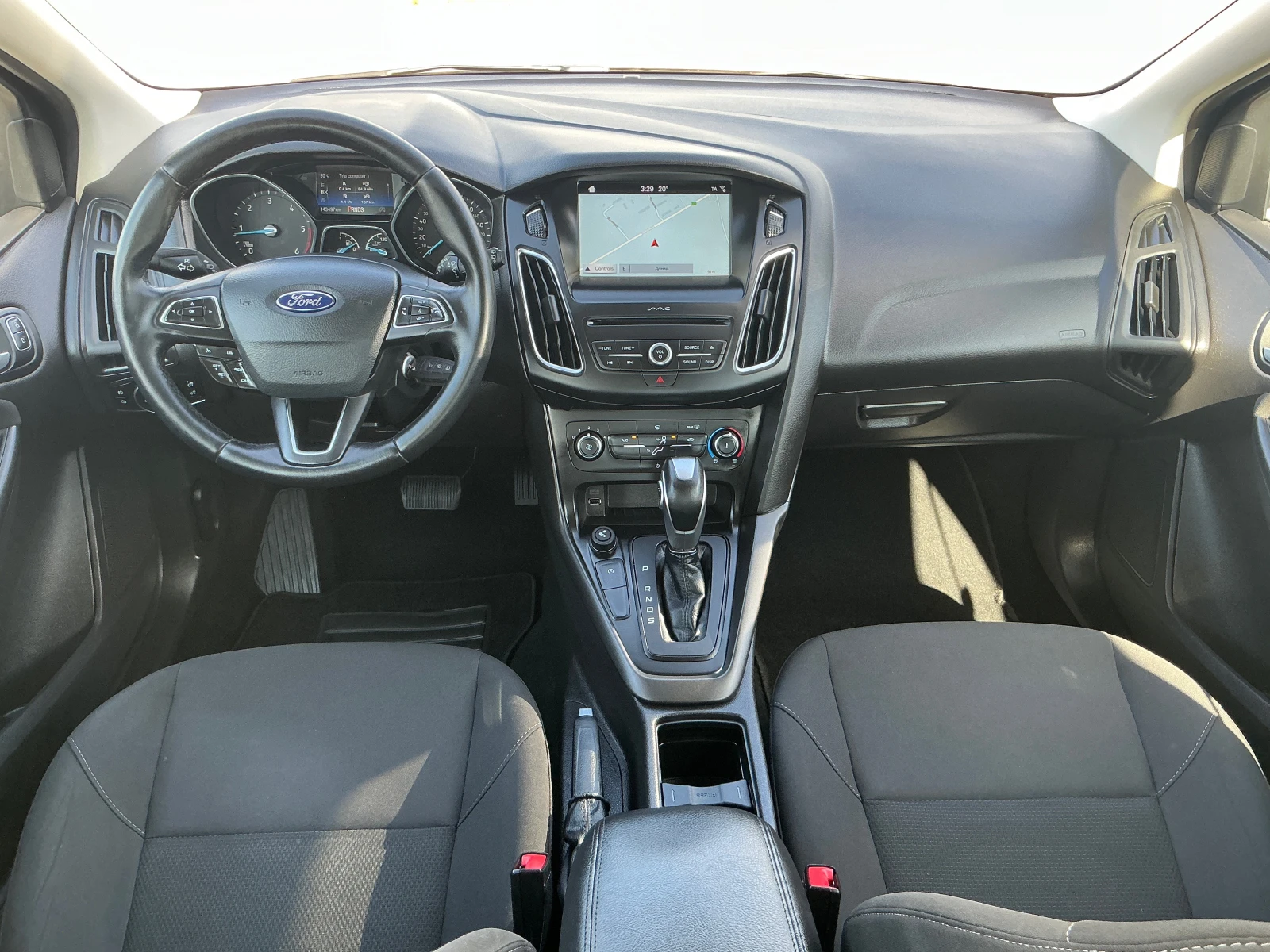 Ford Focus 1.5 TDCI, снимка 12 - Автомобили и джипове - 55399997
