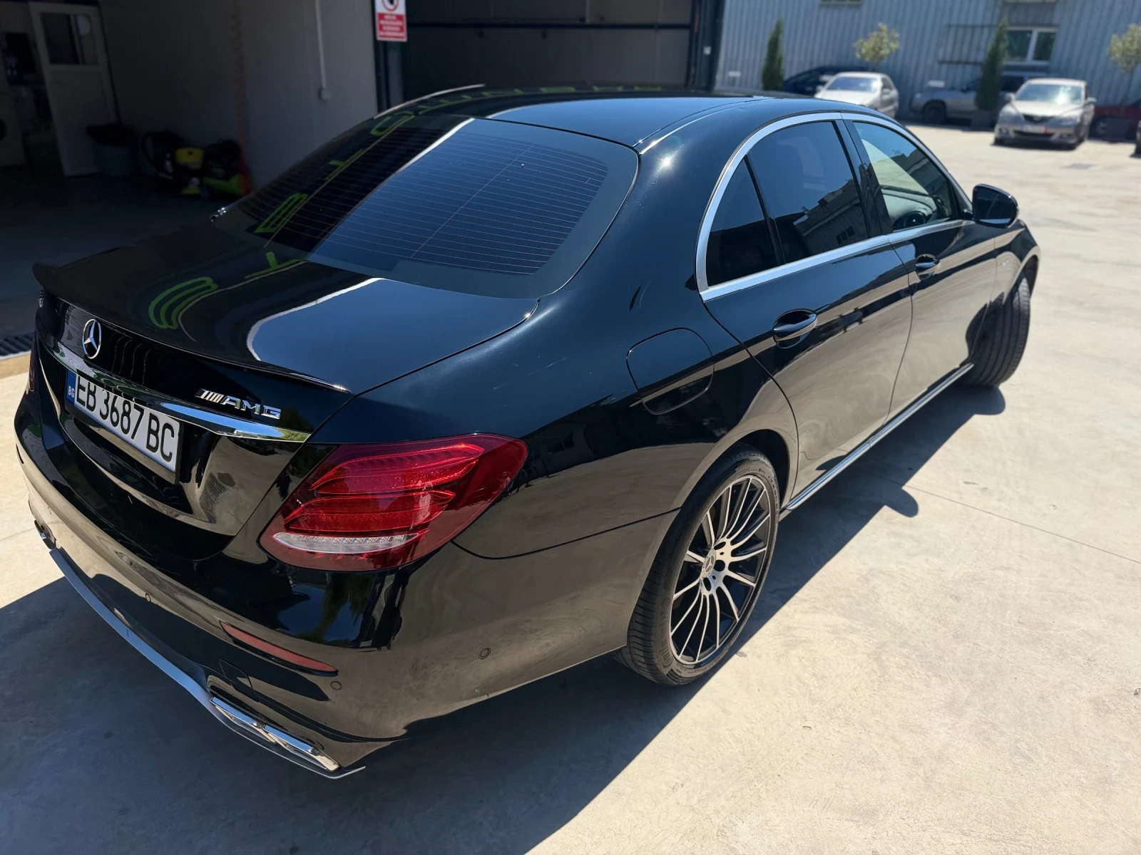 Mercedes-Benz E 350 6.3 ///АMG ОПТИК / BURMESTER MUSIC, снимка 15 - Автомобили и джипове - 55533013