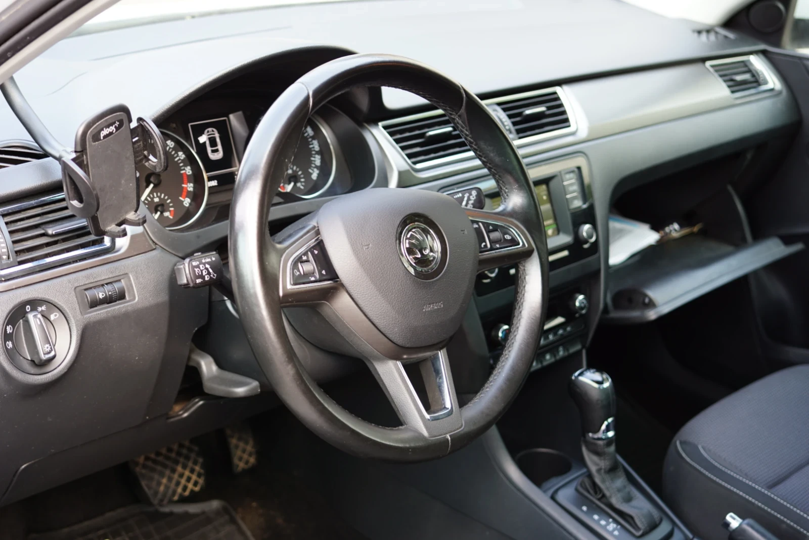 Skoda Rapid 1.4 TDI Автоматик 7DSG * купена от БГ* , снимка 7 - Автомобили и джипове - 55766149