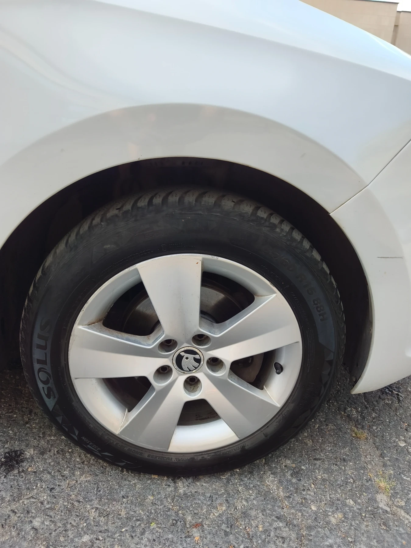 Skoda Rapid, снимка 4 - Автомобили и джипове - 55656889