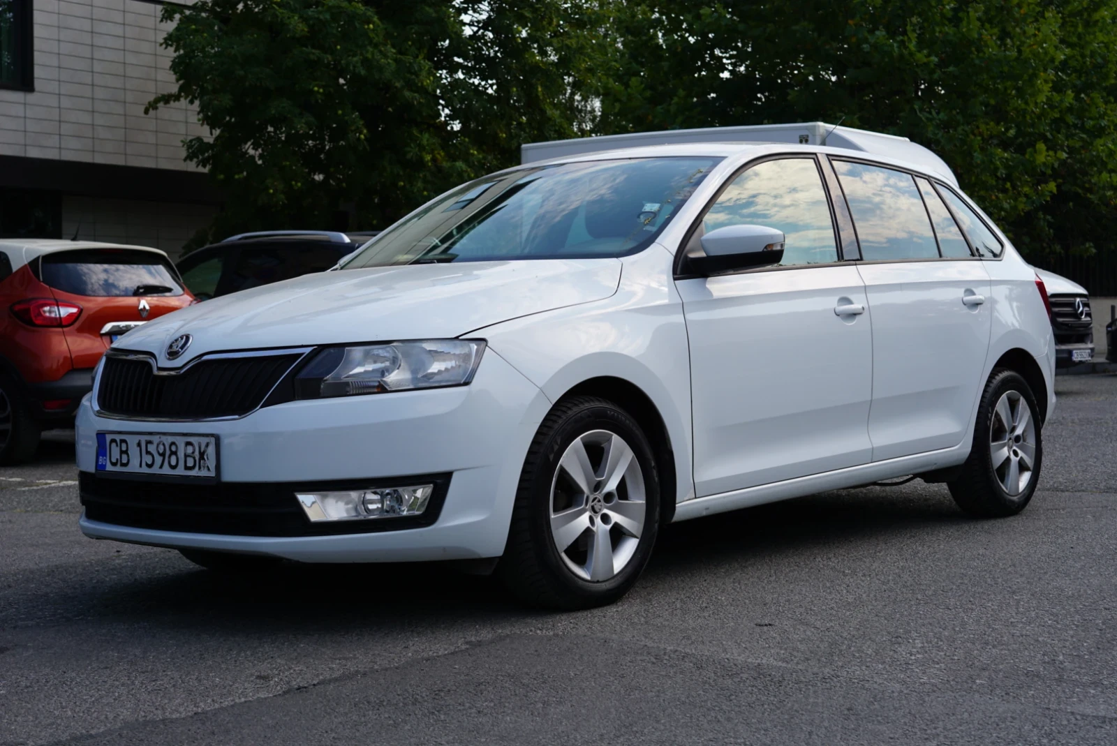 Skoda Rapid 1.4 TDI Автоматик 7DSG * купена от БГ* , снимка 3 - Автомобили и джипове - 55766149