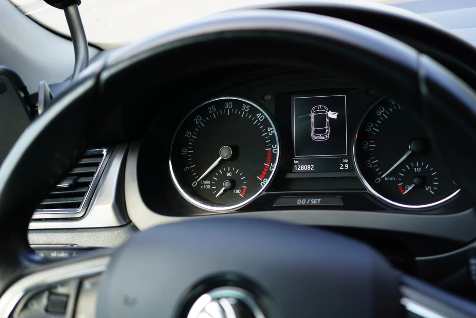 Skoda Rapid 1.4 TDI Автоматик 7DSG * купена от БГ* , снимка 12 - Автомобили и джипове - 55766149