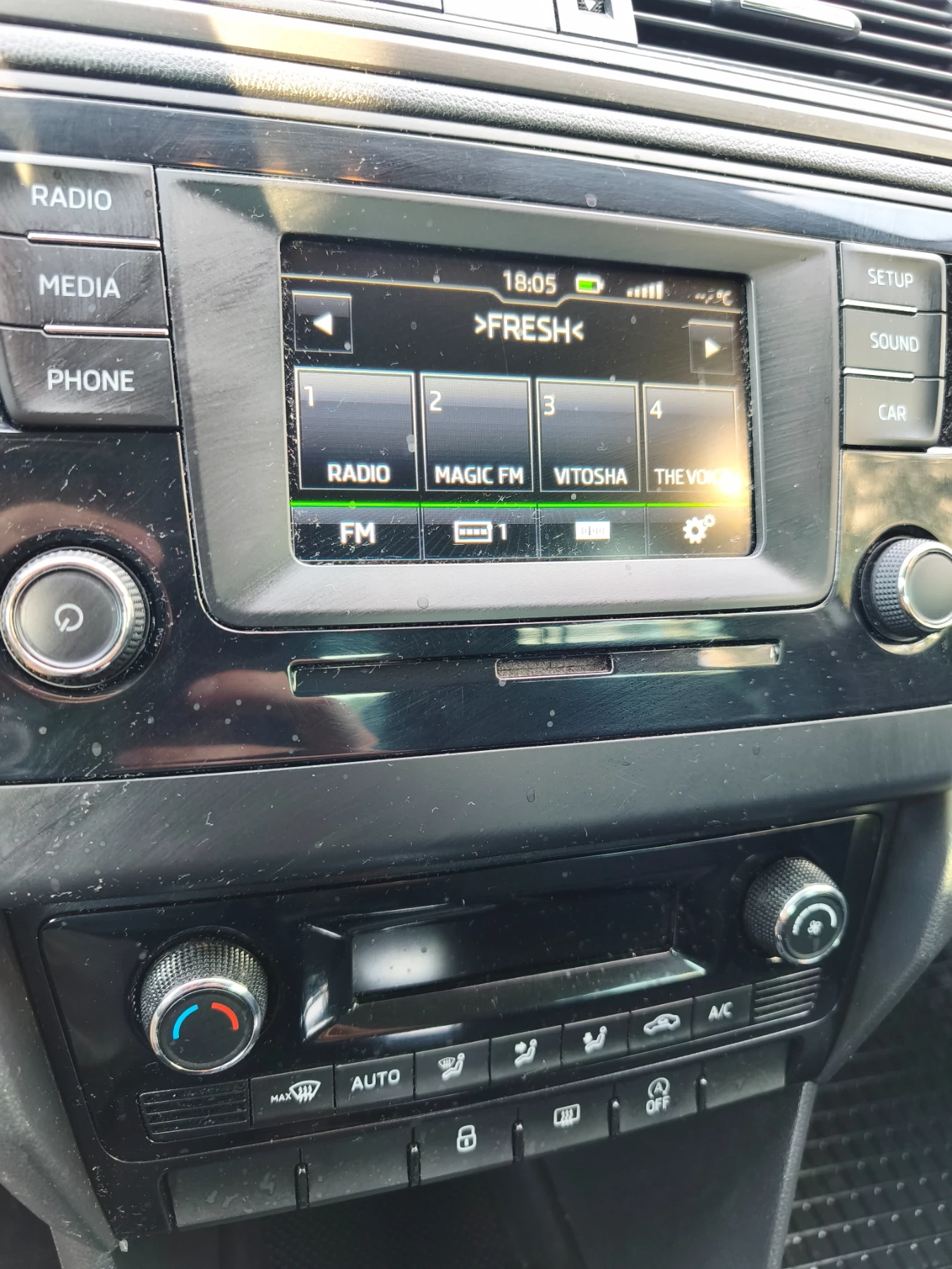 Skoda Rapid, снимка 10 - Автомобили и джипове - 55656889