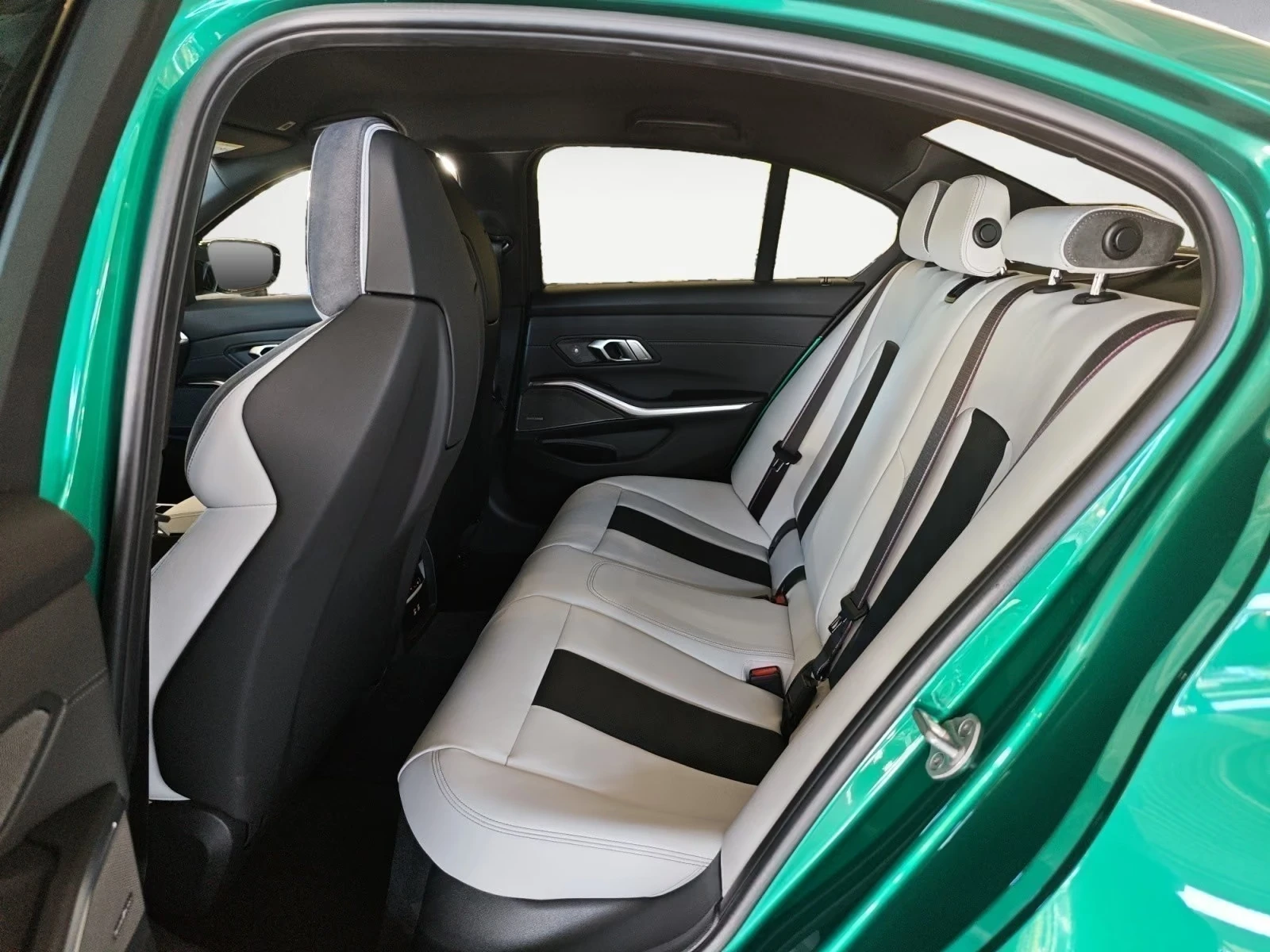 BMW M3 COMPETITION/HUD/CARBON/H&K/ | Mobile.bg � ����������� 13