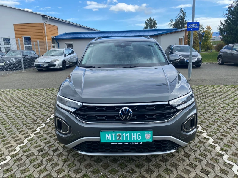 VW T-Roc 1.5 TSI DSG Navi LED Camera, снимка 3 - Автомобили и джипове - 47490824