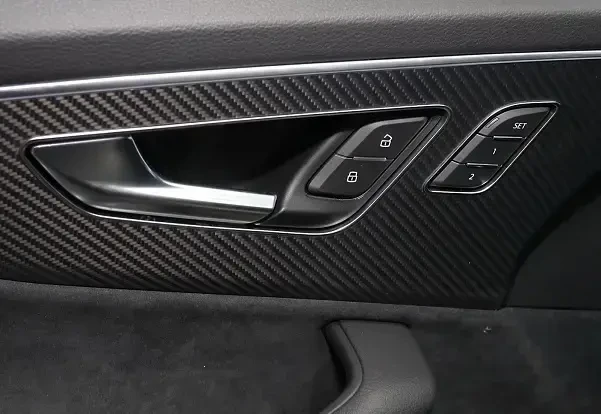 Audi Q7 50 TDI Quattro = S-line = 7 Seats Гаранция, снимка 3 - Автомобили и джипове - 55477644