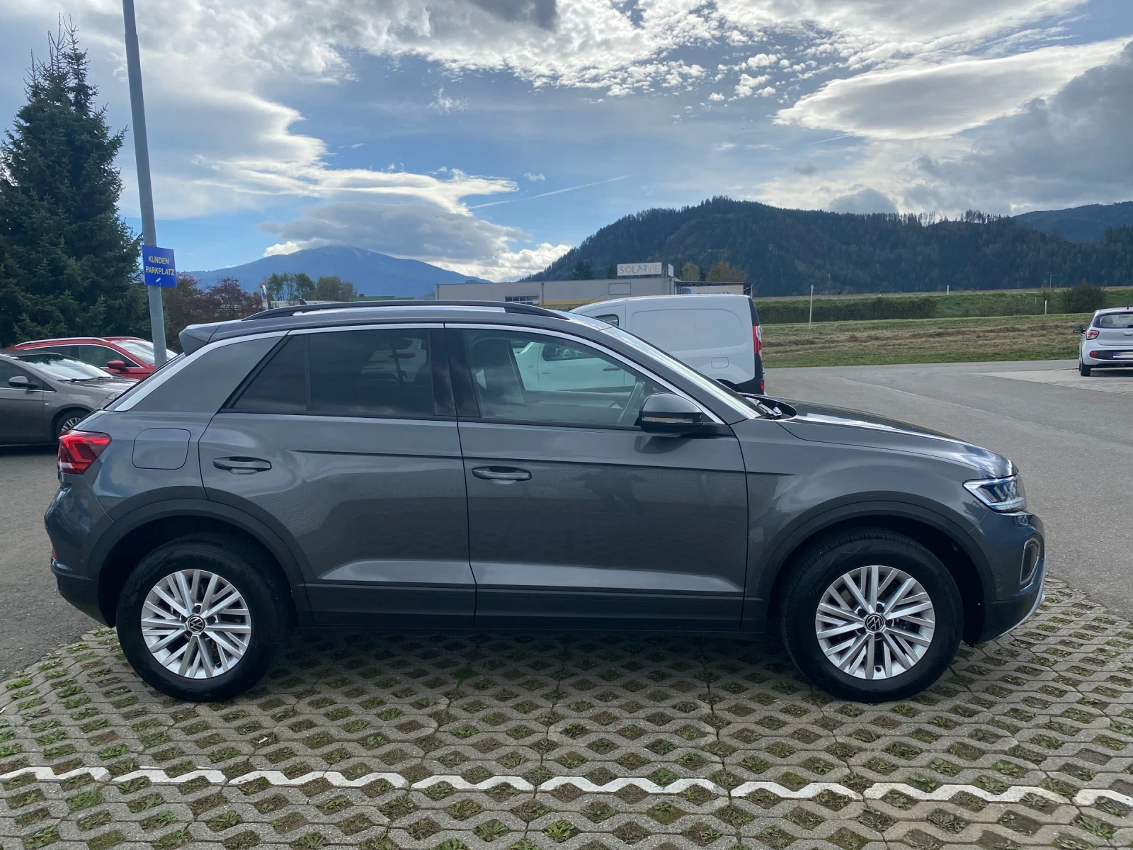 VW T-Roc 1.5 TSI DSG Navi LED Camera - изображение 8