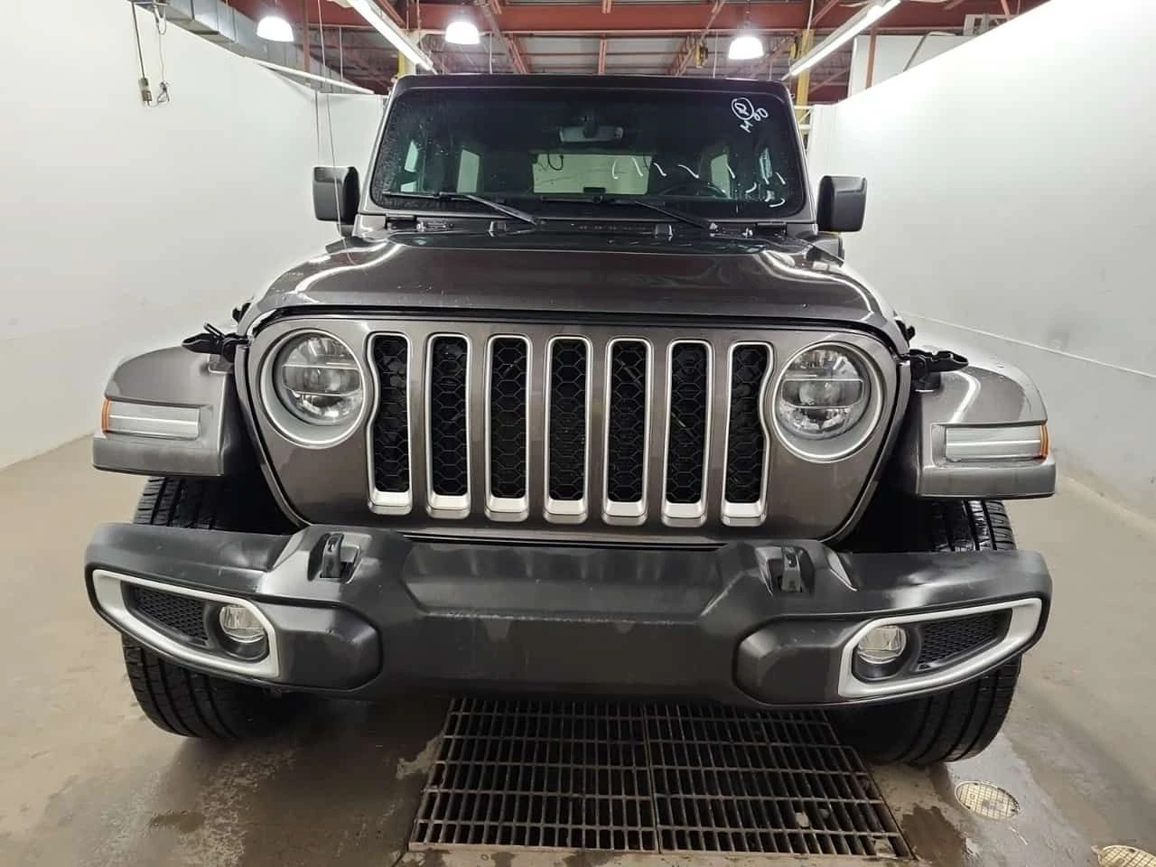 Jeep Wrangler * UNLIMITED SAHARA * ПОДГРЕВИ* КАМЕРА* CARFAX - изображение 8