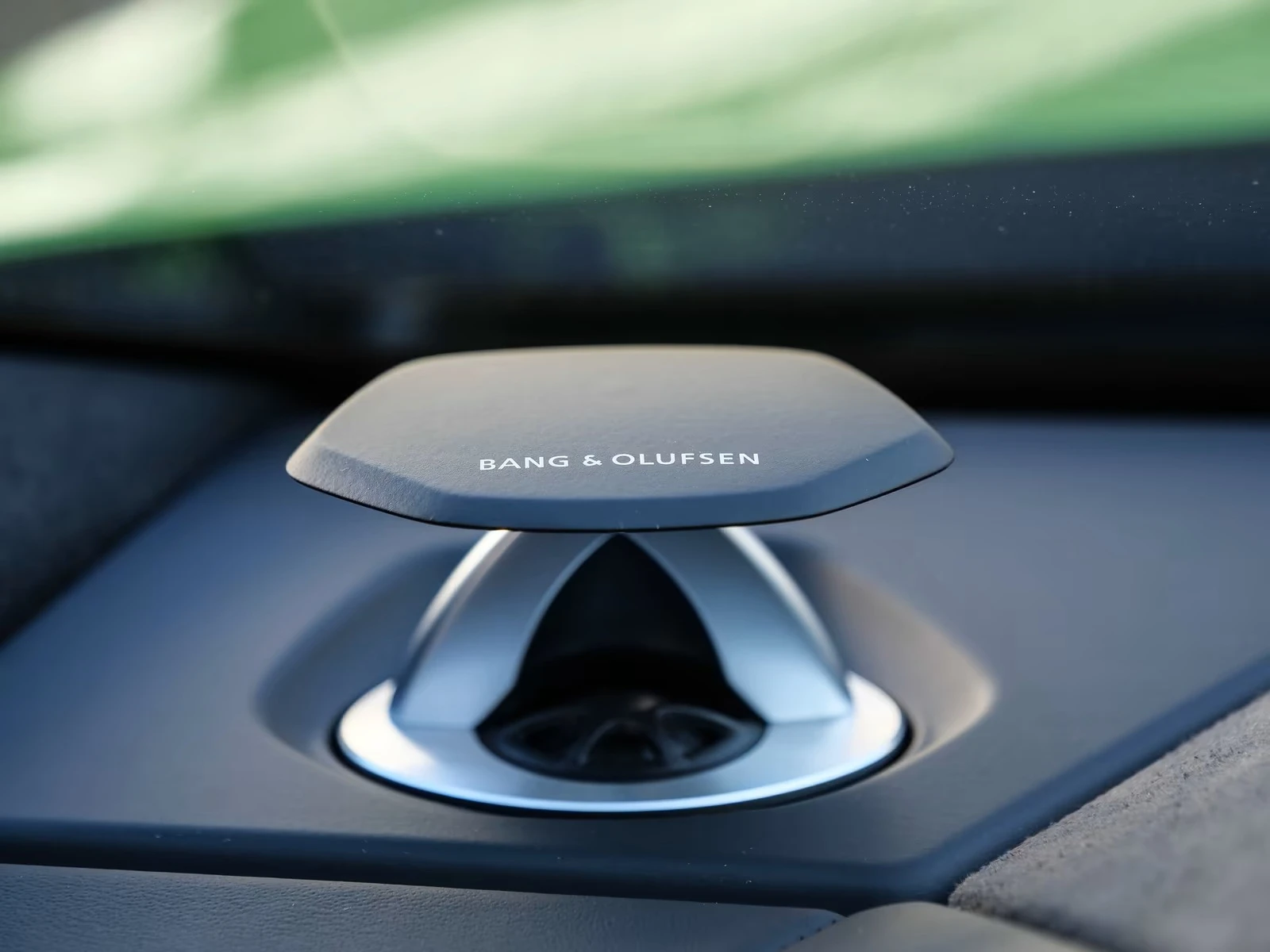 Lamborghini Urus SE Verde Selvans Carbon Pack, снимка 15 - Автомобили и джипове - 53734330