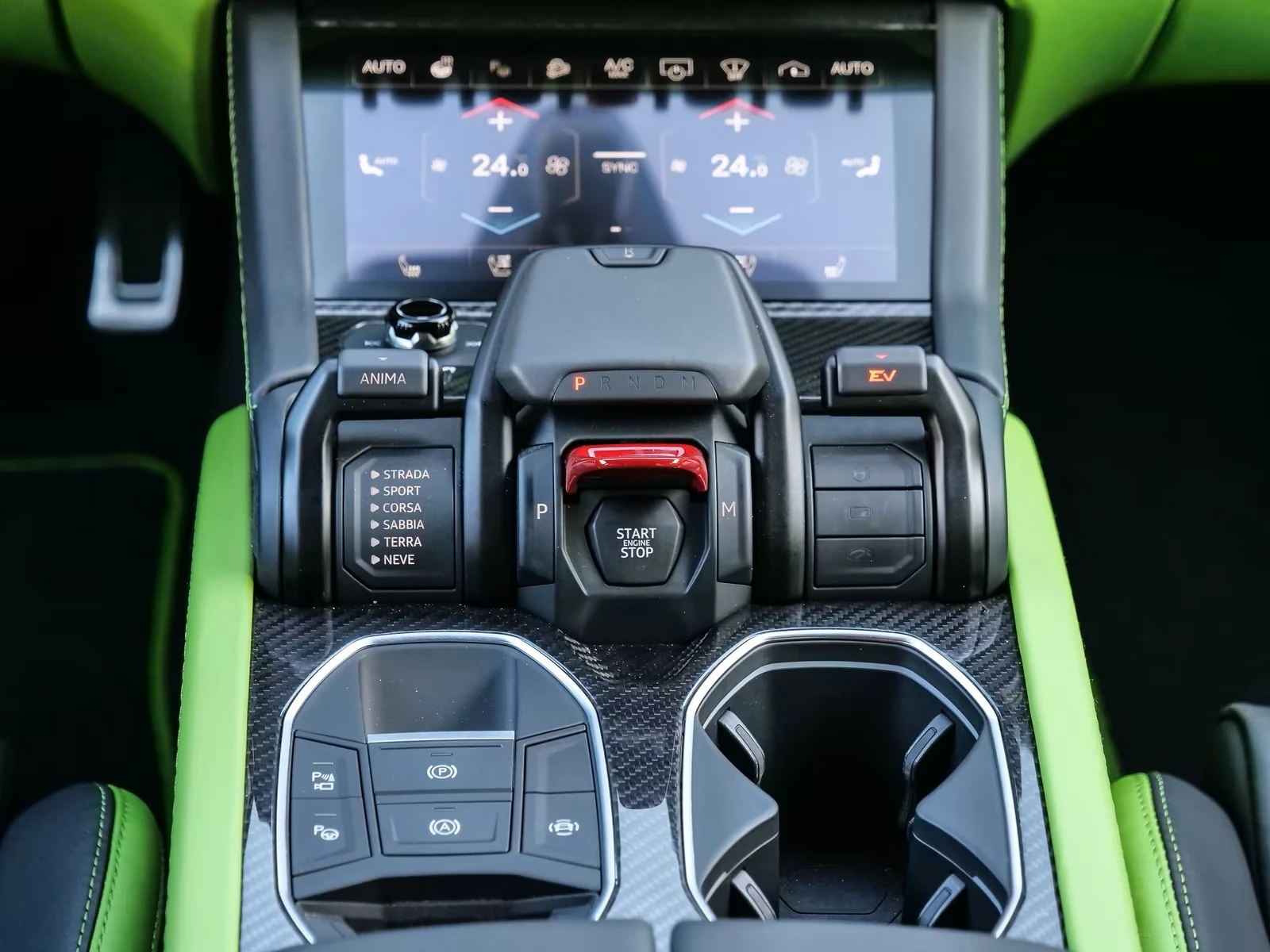 Lamborghini Urus SE Verde Selvans Carbon Pack, снимка 11 - Автомобили и джипове - 53734330