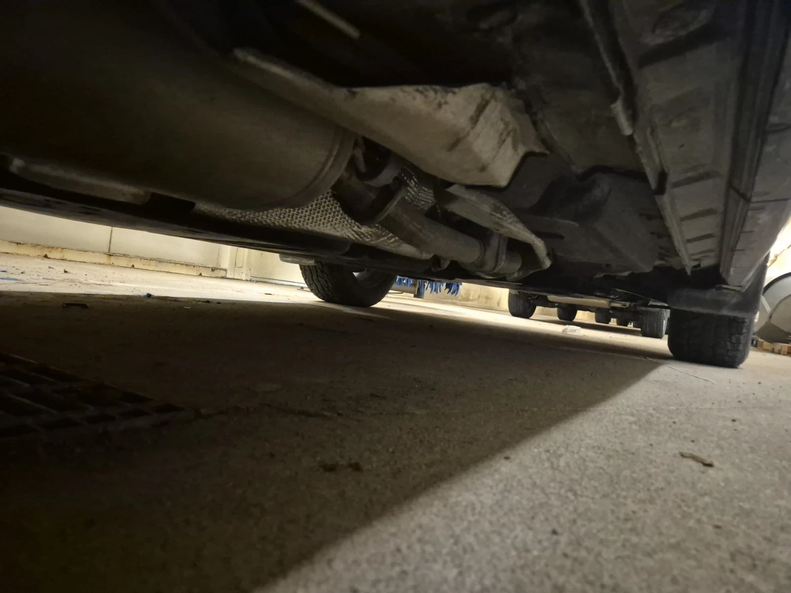 Toyota Highlander Hybrid XLE * * 7 ����� * *  C������� ������� * *  | Mobile.bg � ����������� 12