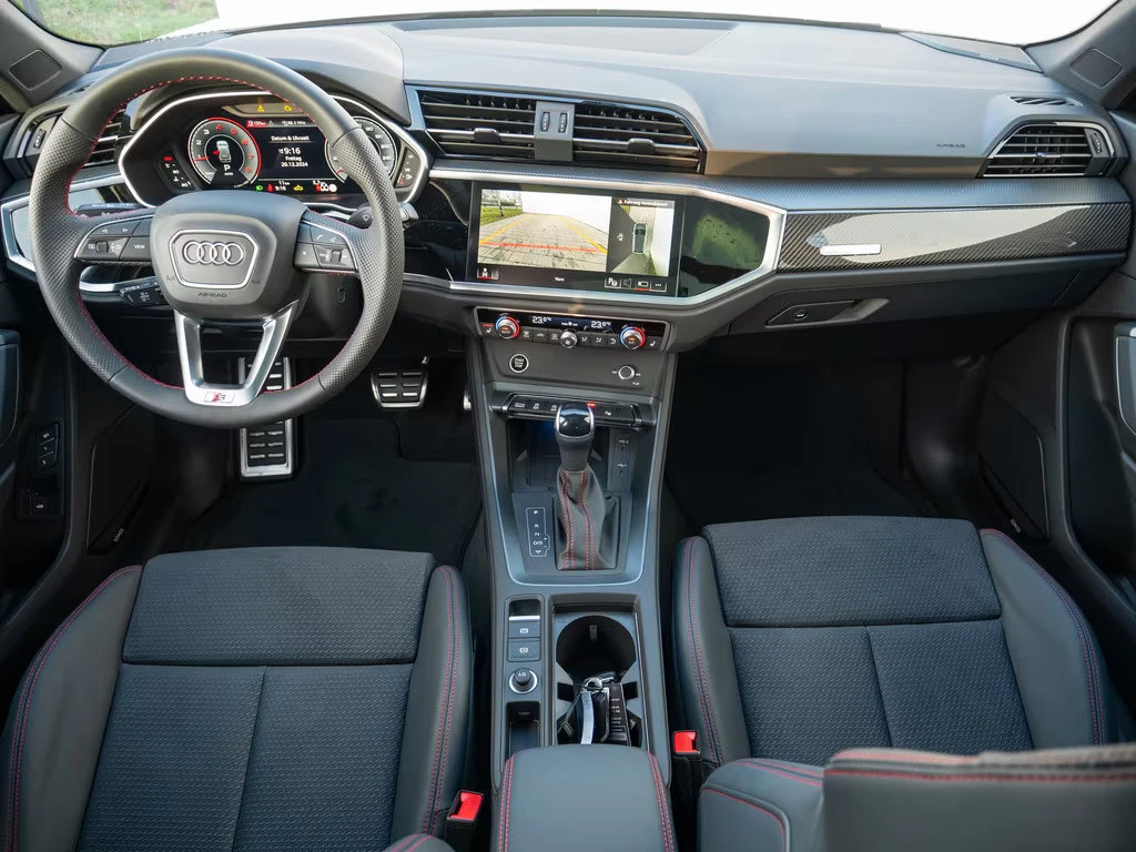 Audi Q3 40TFSI/190HP/QUATTRO/360/PANO/SONOS/MEMO/277q, снимка 6 - Автомобили и джипове - 54470464