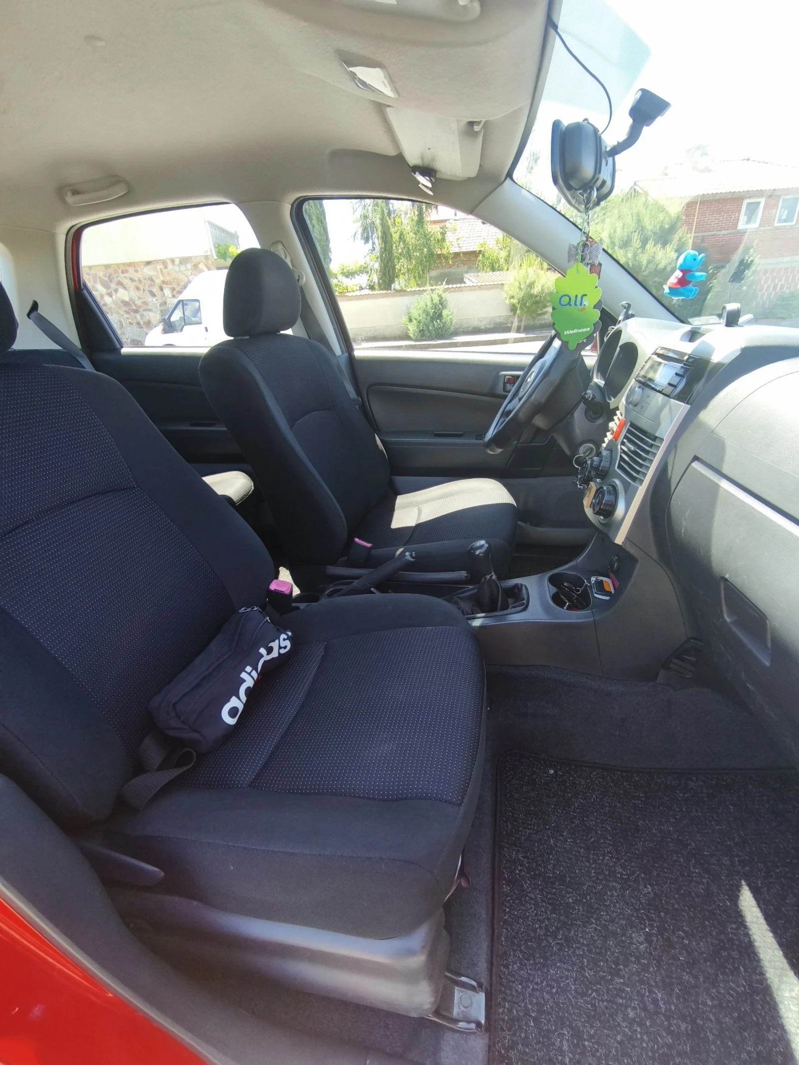 Daihatsu Terios 1.5, снимка 11 - Автомобили и джипове - 54719370