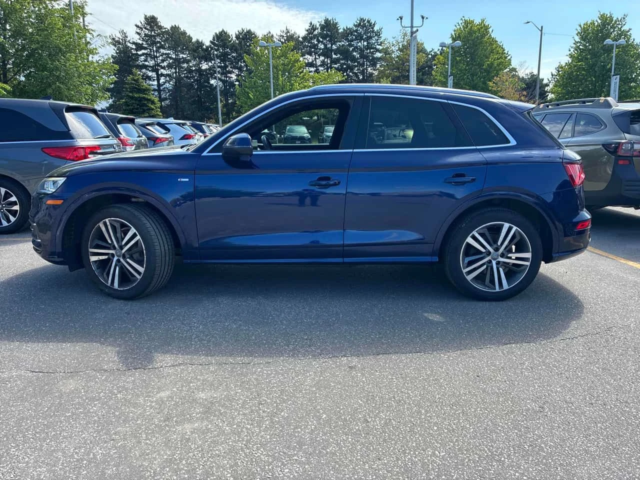 Audi Q5 * Technik * CARFAX * БЕЗ ПЪРВОНАЧАЛНА ВНОСКА, снимка 2 - Автомобили и джипове - 54759211