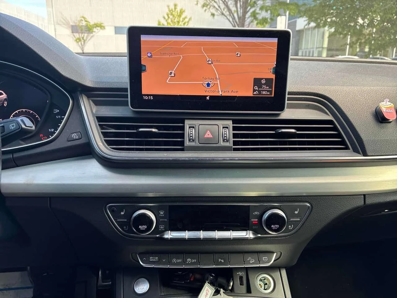Audi Q5 * Technik * CARFAX * БЕЗ ПЪРВОНАЧАЛНА ВНОСКА, снимка 9 - Автомобили и джипове - 54759211