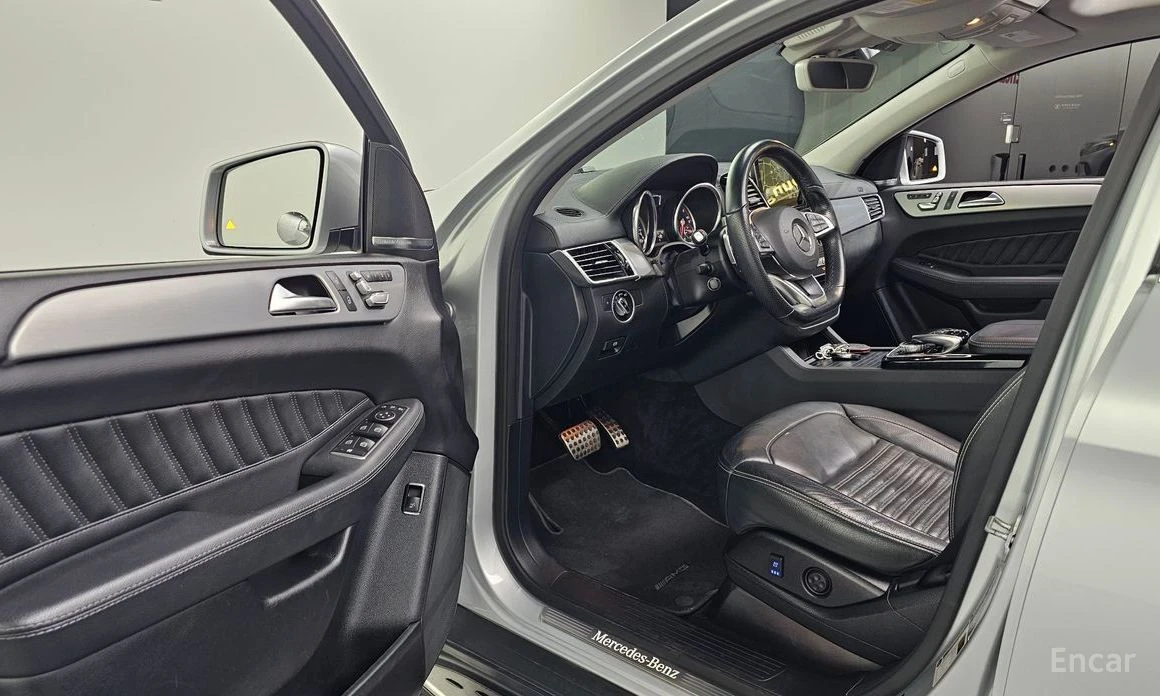 Mercedes-Benz GLE 350, снимка 10 - Автомобили и джипове - 54789314