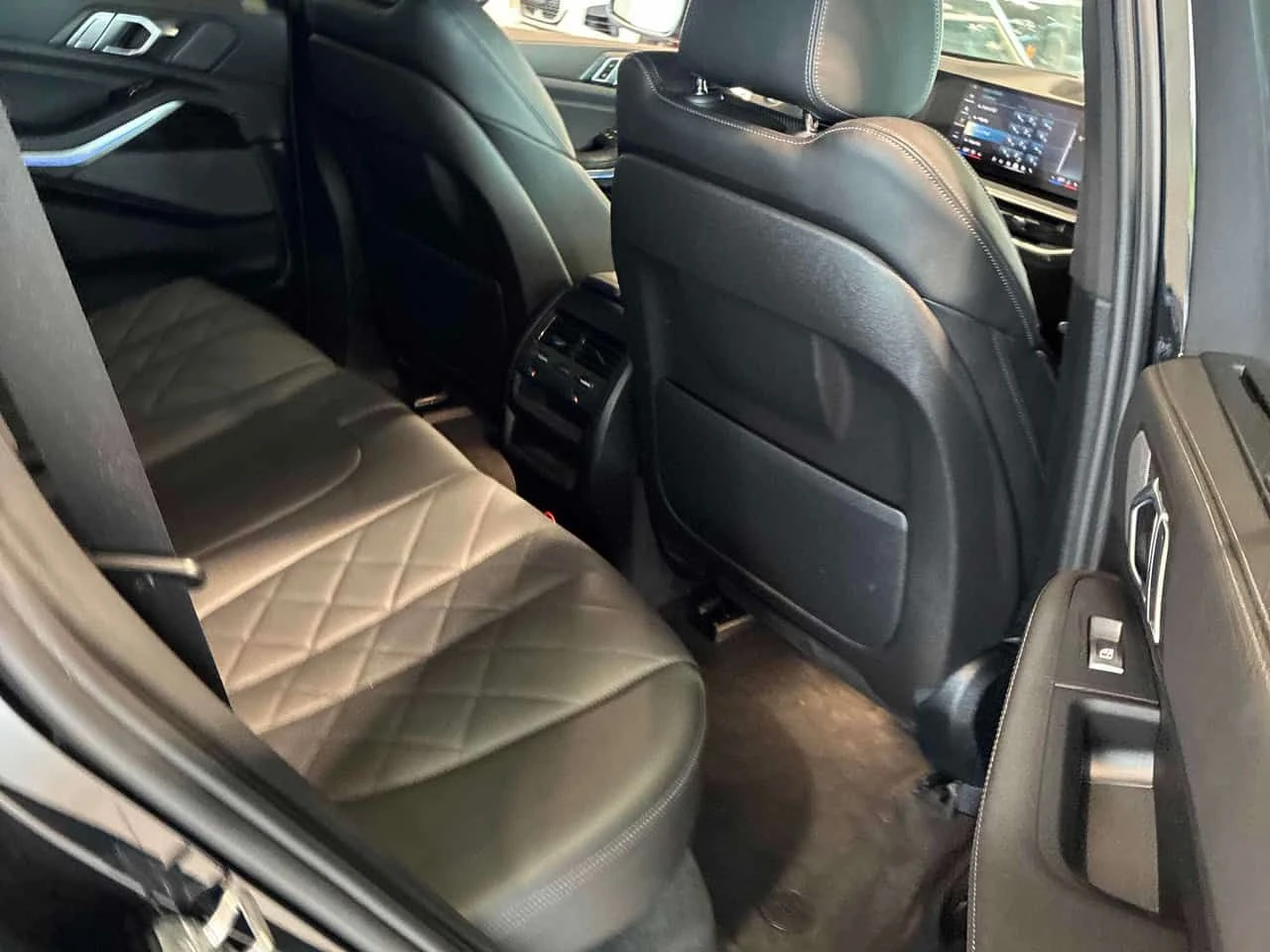 BMW X5 xDrive50e | CARFAX | АВТОКРЕДИТ БЕЗ ПЪРВОНАЧАЛНА , снимка 11 - Автомобили и джипове - 55601162