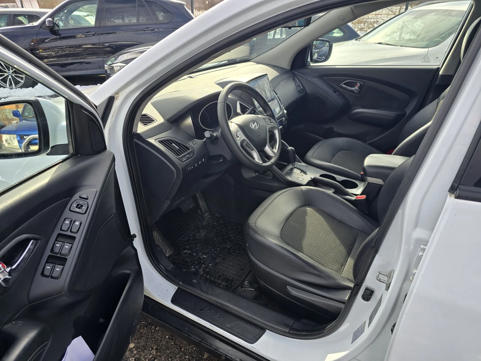Hyundai IX35 2.0D\AUTOMAT \CAMERA, снимка 7 - Автомобили и джипове - 55641357